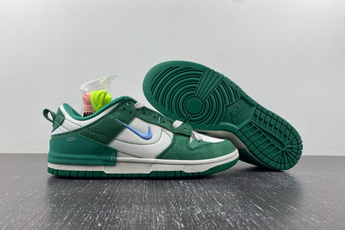 Dunk Low Disrupt DH4402-001