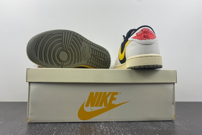 Travis Scott x Air Jordan 1 Low DM7866-982