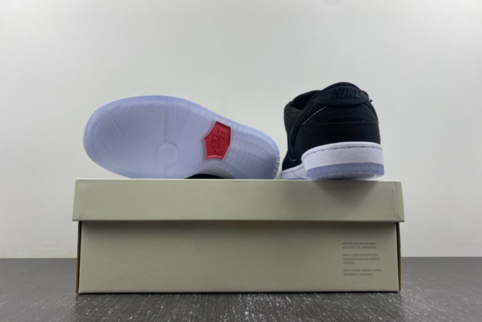 Nike Dunk Low  FN4193-013