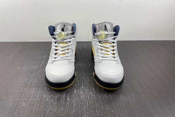 A Ma Maniere x Air Jordan 5 “Diffused Blue x AJ5 FZ5758-004