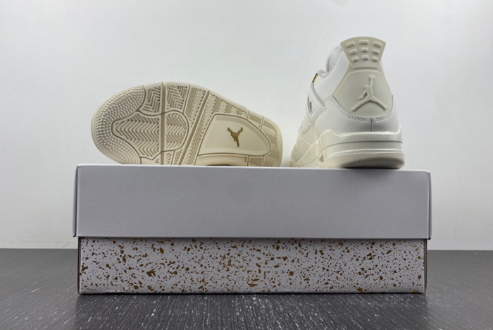 Air Jordan 4 “Metallic Gold”  AQ9129-170