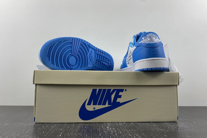 OFF-WHITE x Travis Scott x Air Jordan 1 OW