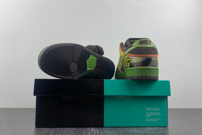 Nike SB Dunk Low “De La Soul” 789841-332