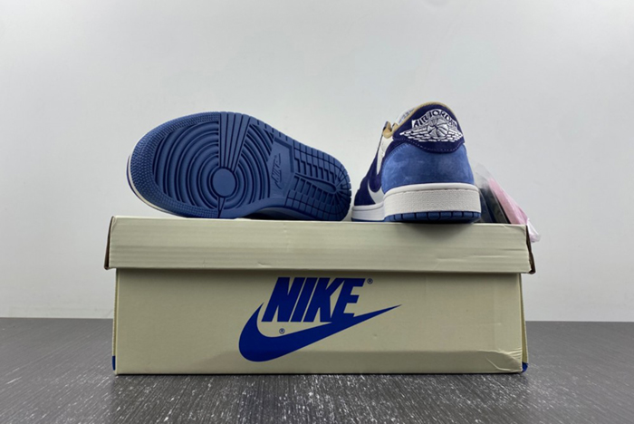 Travis Scott x Air Jordan 1  DM7866-808