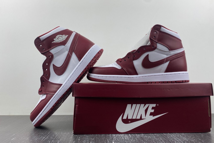 Air Jordan 1 High OG “Team Red” DZ5485-160