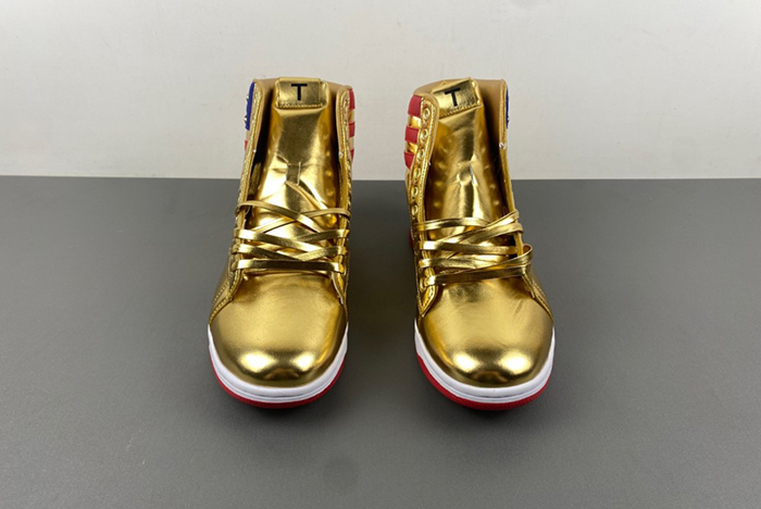 DONALD NEVER SURRENDER GOLD COLOR