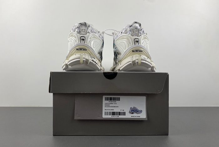 Ba*len*cia*ga -runner 772774 w3rny 0133