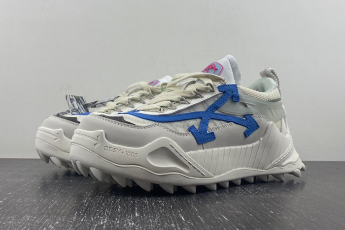Off-White c/o Virgil Abloh 白蓝色