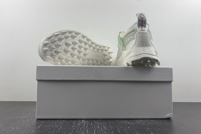 Off-White c/o Virgil Abloh 白蓝色