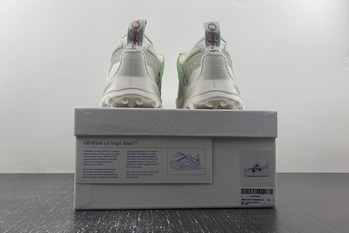 Off-White c/o Virgil Abloh 白蓝色