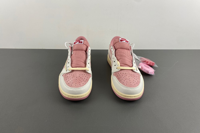 Travis Scott x Air Jordan 1 Low OG DM7866-600