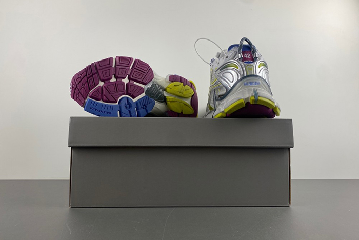 7.5Ba*len*cia*ga/  772774-w3rny-0328